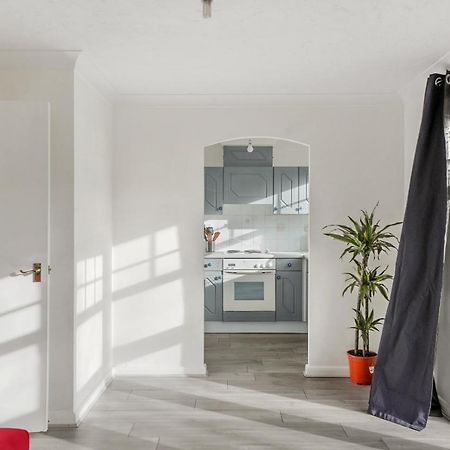 Cozy Luton Town Centre Retreat Appartement Buitenkant foto