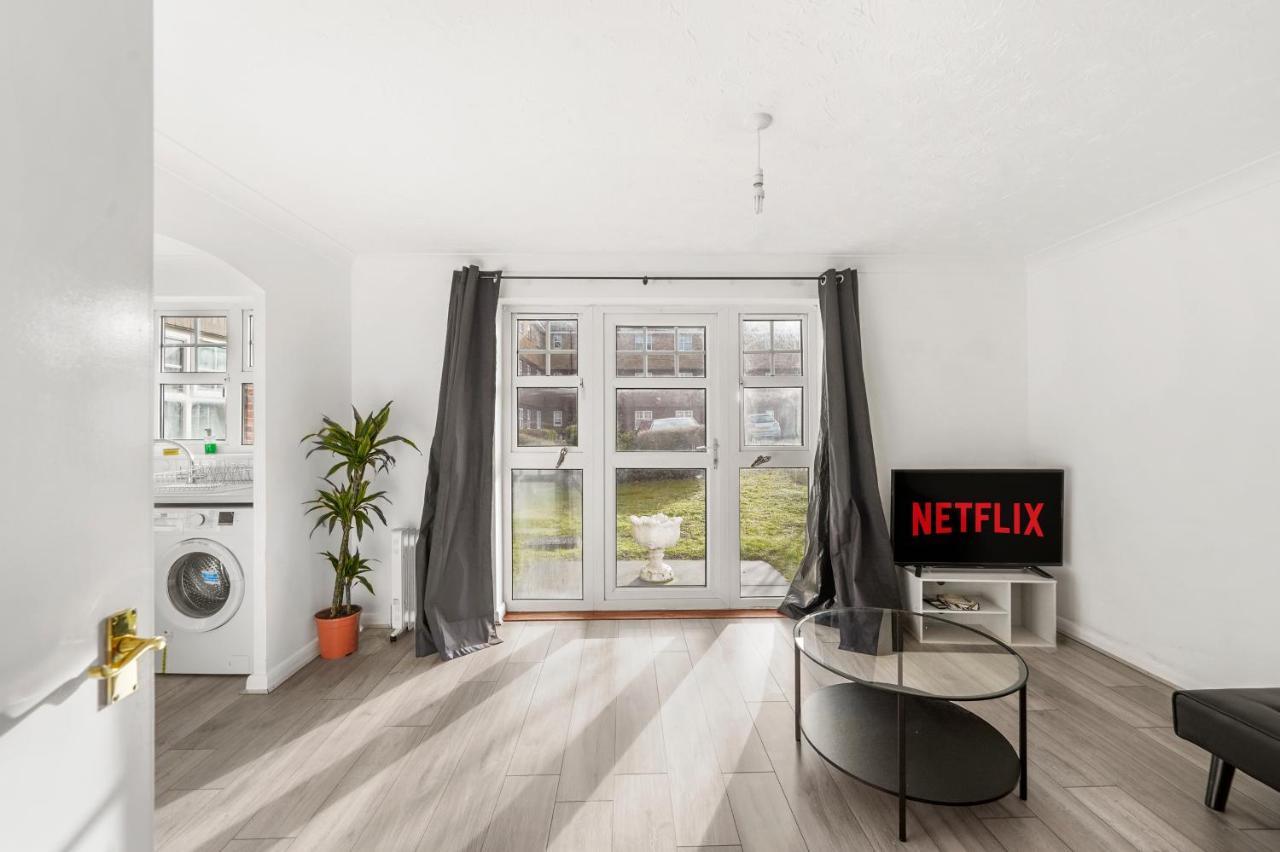 Cozy Luton Town Centre Retreat Appartement Buitenkant foto