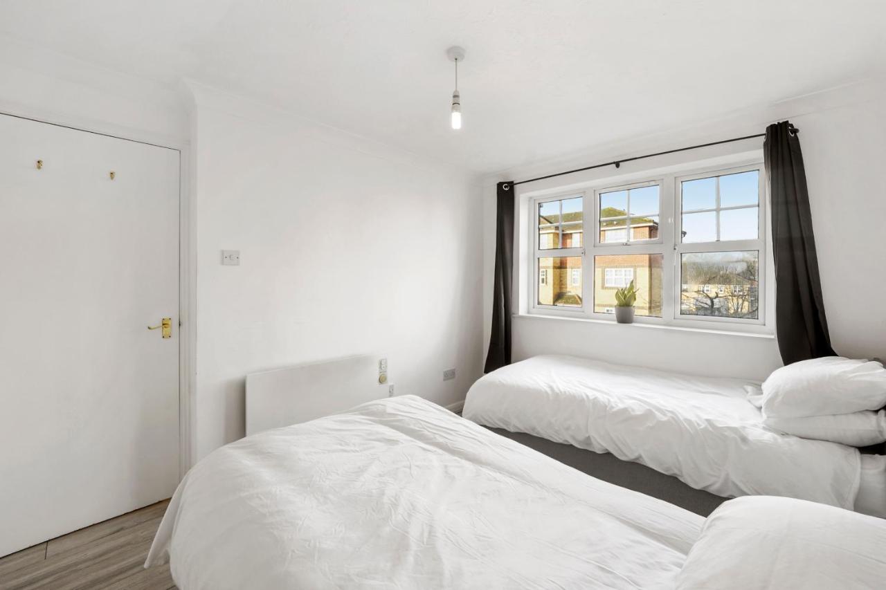Cozy Luton Town Centre Retreat Appartement Buitenkant foto