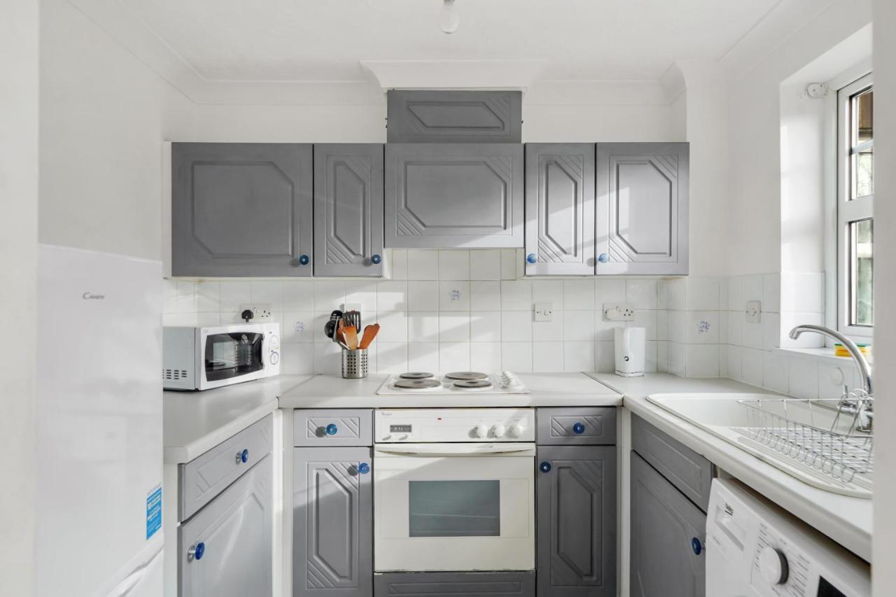 Cozy Luton Town Centre Retreat Appartement Buitenkant foto